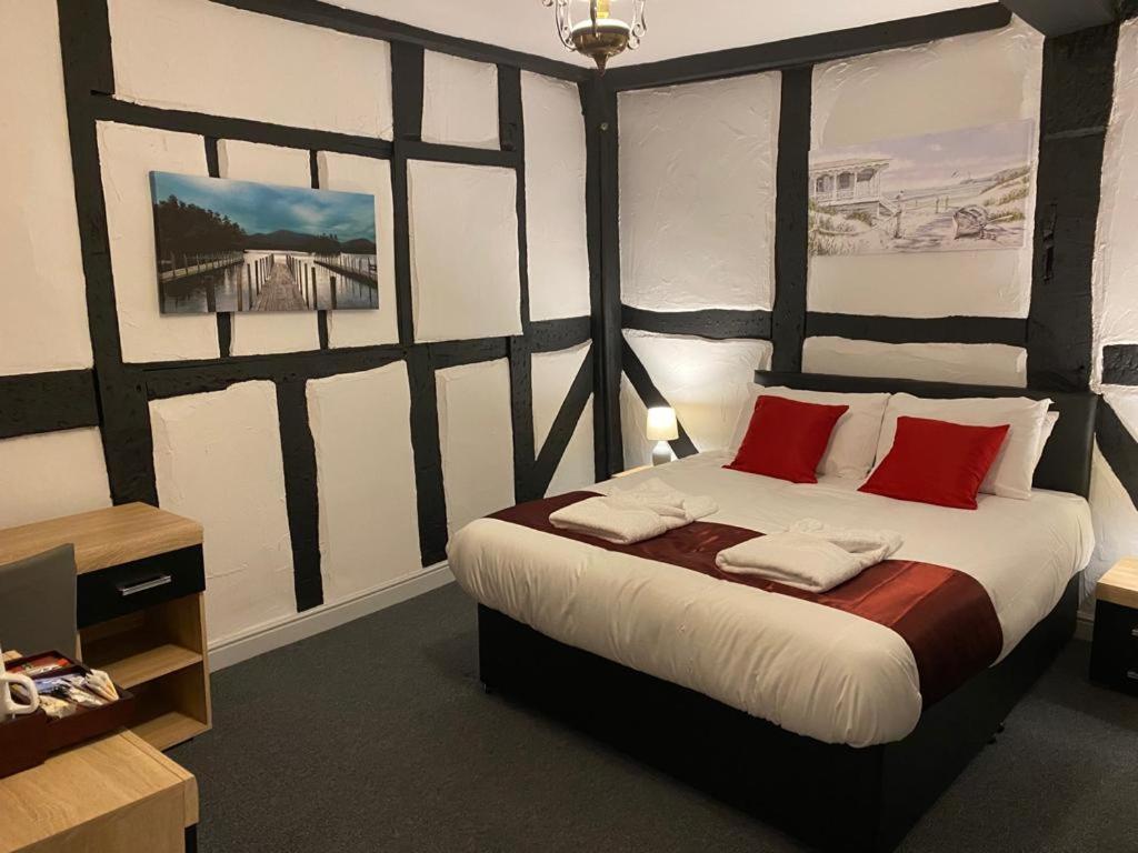 Bugle Hotel Titchfield Экстерьер фото